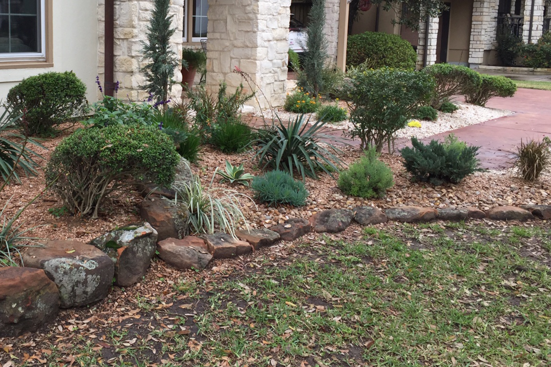 7 Financial Benefits of Hiring a Bookkeeper for Your Houston Landscaping Company